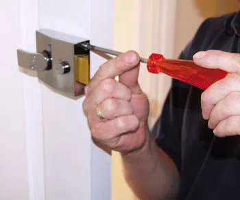 Neighborhood Locksmith Store Orlando, FL 407-552-4011 - lock-locksmith